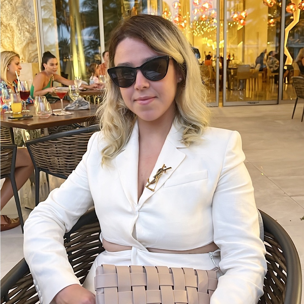 Meet your Posher, Paola